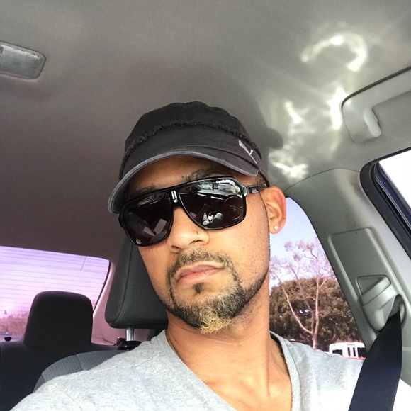 Meet your Posher, Derek - Picture 1 of 1